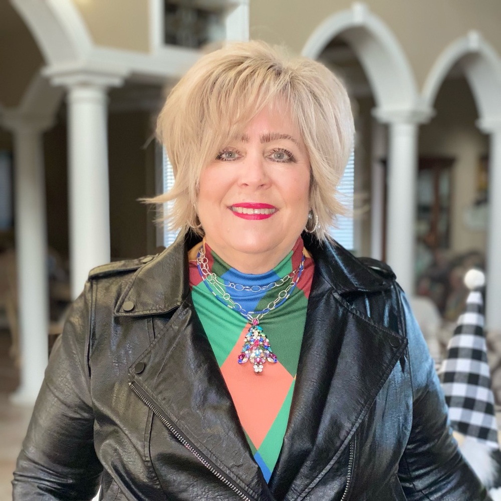 Dot House, Accredited Jewelry Sales and Licensed Cosmetologist and Instructor